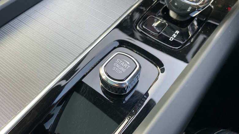 Volvo XC60 2.0 T6 [350] RC PHEV Plus Dark 5dr AWD Geartronic Estate